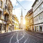 Erfbnb - 40Qm Apartment Mit Kueche, Bad, Schlaf-Wohnzimmer In Erfurt Sued - Stadnah- Wlan